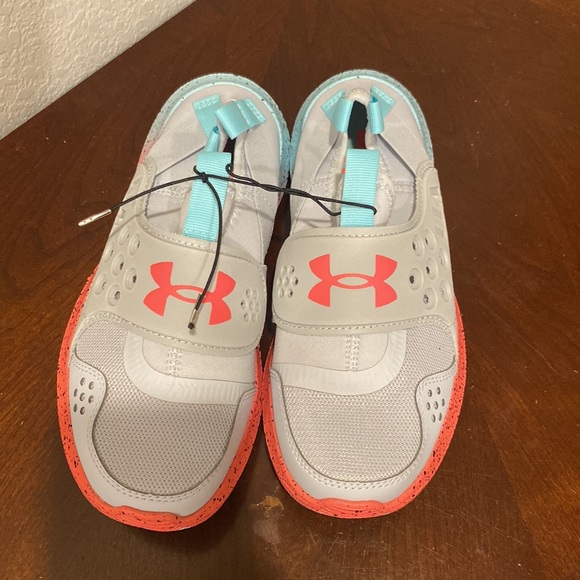 Girls Under Armour Runplay Fade Shoes Size 4.5 - Picture 2 of 2